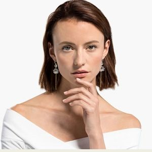 Swarovski Lotus earrings white crystal (not green)